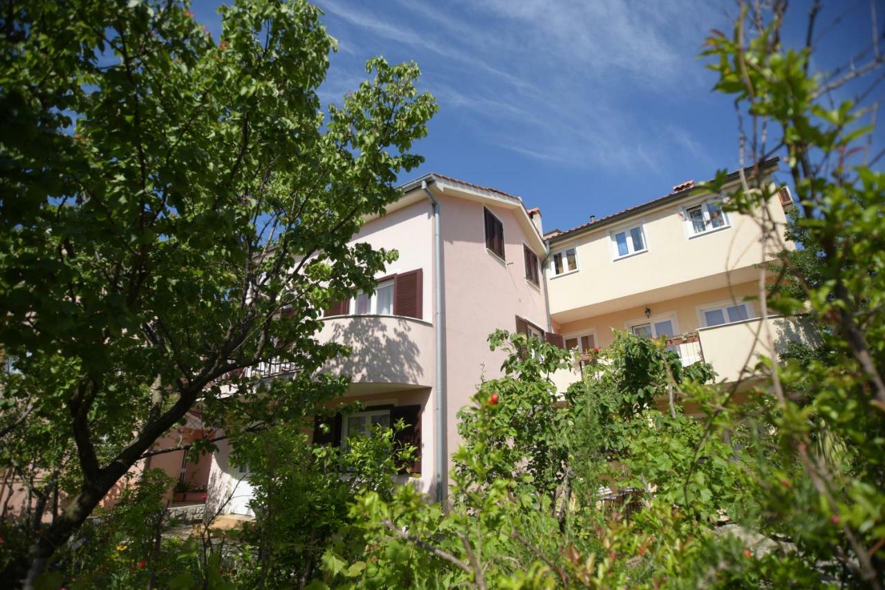 Apartmani Vitkovic II Cres Exterior foto
